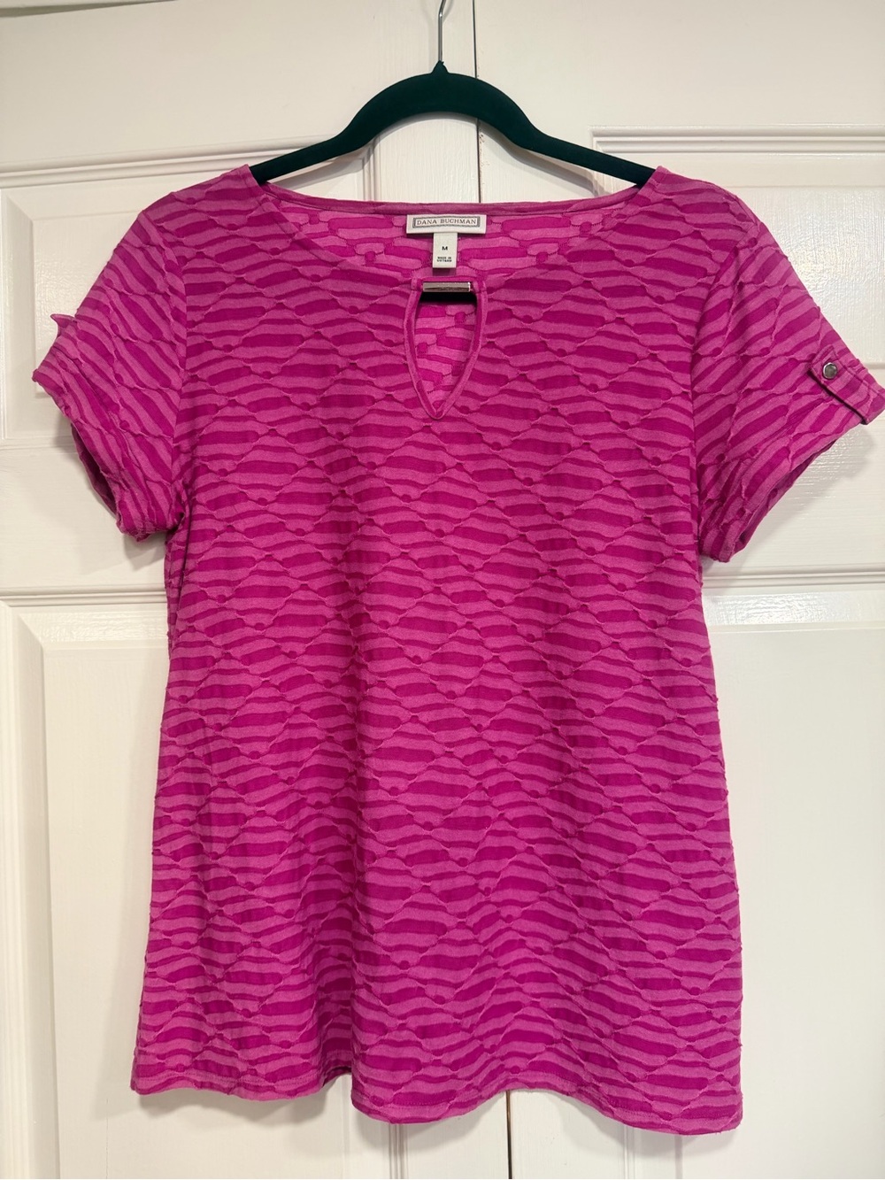 Dana Buchman Women's Short Sleeve Pink Top Size Medium Like New